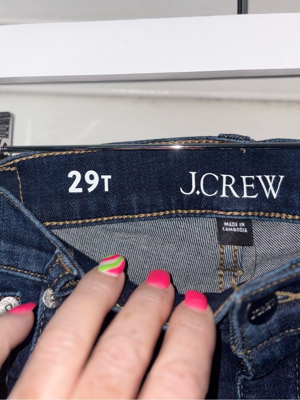 J.Crew Mid-Rise Kickout Jeans 29 Tall NWT Dark Wash Crop Raw Hem - Picture 6 of 10